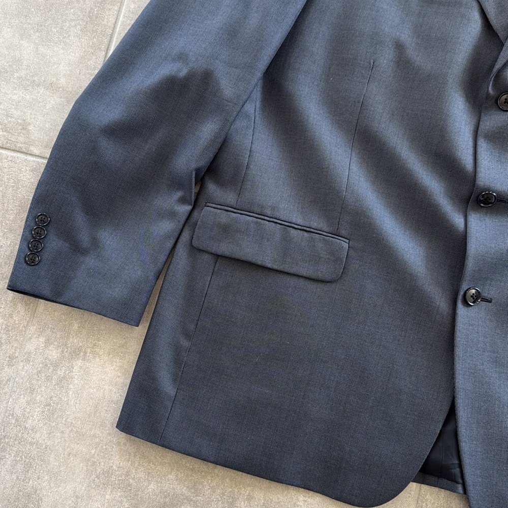 JONES NEW YORK Beautiful Plaid Blue Men's Suit - Excellent Condition - Picture 3 of 14